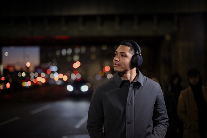 Kufje Sony WH-1000XM5, të zeza (model 2022)