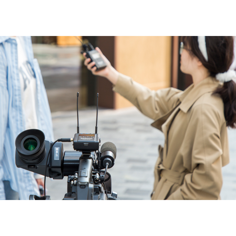 Saramonic UWMIC9s KIT1 Wireless Microphone