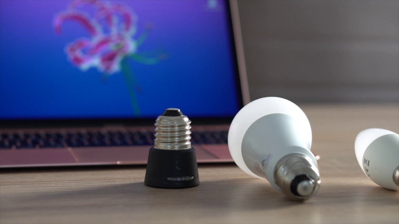 Adapter i zgjuar për llambë Anyware Smart Adapter E27 në E14, WiFi Bluetooth, sensor temperature dhe lagështie, i bardhë