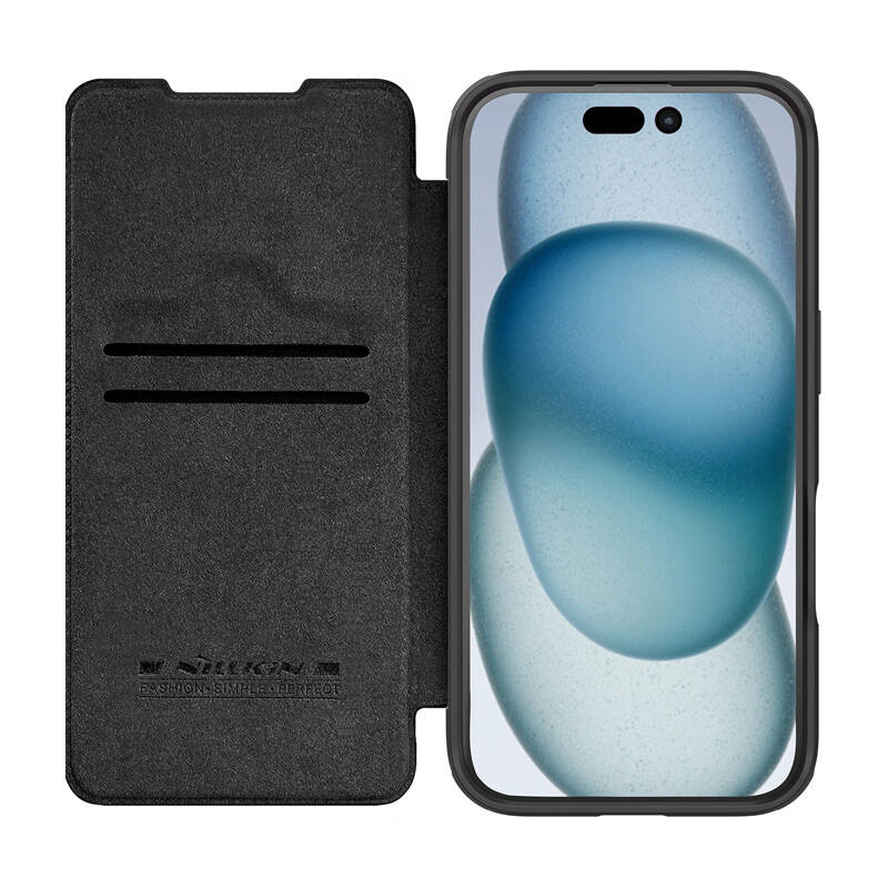 Mbulesë telefoni Nillkin Leather për iPhone 16 Pro Max, flipcase lëkure, mbrojtje me kapak kamere, e zezë