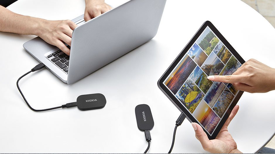 SSD i jashtëm Kioxia Exceria Plus G2, 1TB, USB, gri