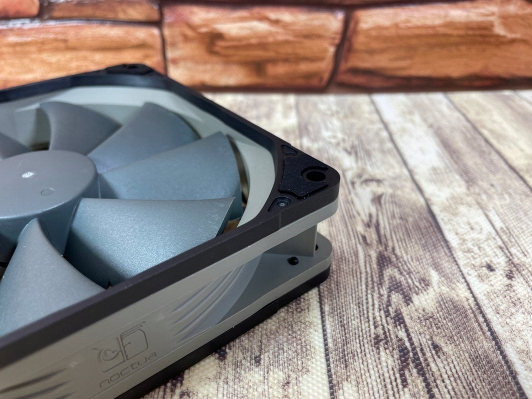 Дистанцери за вентилатори Noctua NA-IS1-14 Sx2, сет 2 парчиња, 140mm, црна