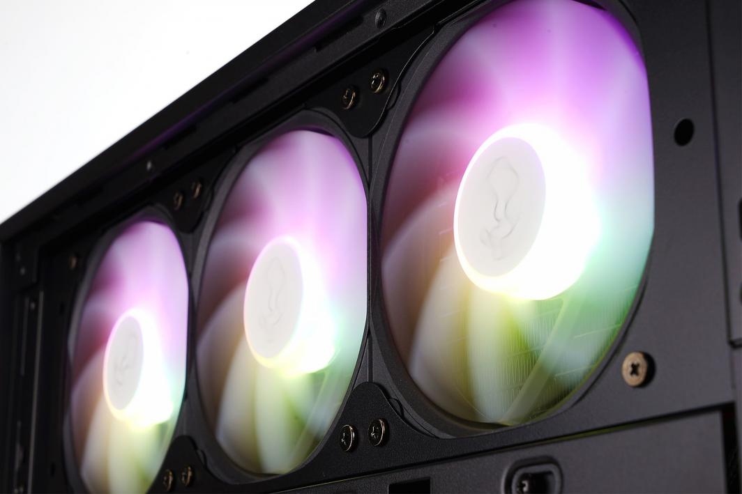 Kasë In Win 515, Midi Tower