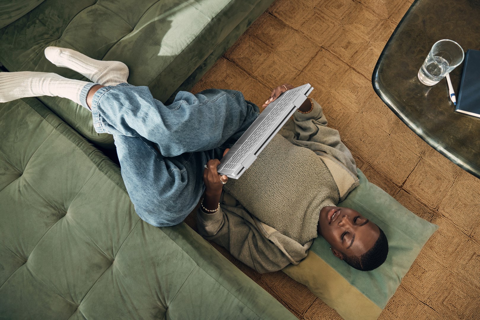 Laptop HP Pavilion x360 14-ek0002nw, 14", Intel Core I5 1235U, 16 GB RAM, 512 GB SSD, i argjendtë