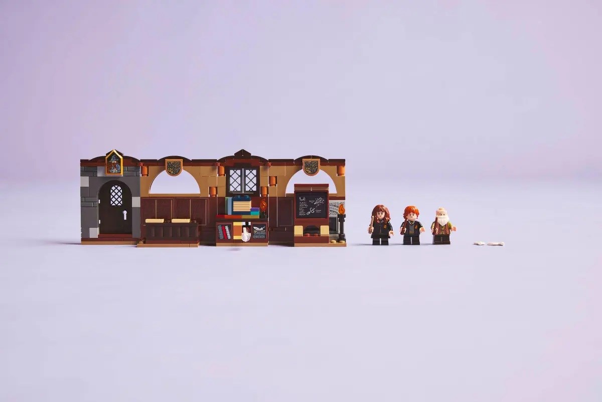 Lodër ndërtimi LEGO Harry Potter 76442 Hogwarts Castle Charms Class, playset, shumëngjyrësh
