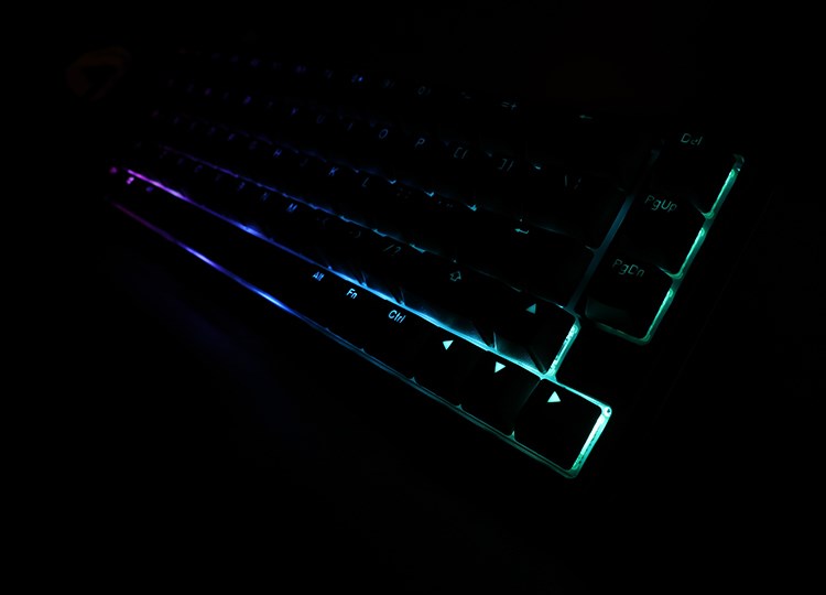 Tastierë lojërash Ducky One 2 SF, 65%, Cherry MX RGB Blue, e zezë
