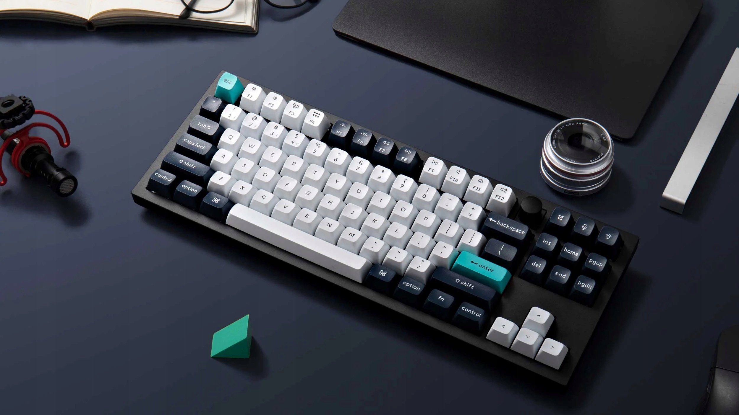 Tastierë mekanike Keychron Q3 Max, wireless, RGB, Gateron Jupiter Brown, karbon e zezë