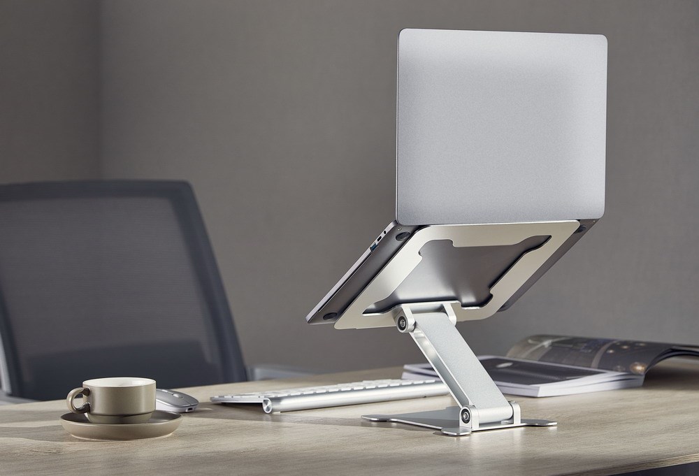 Standi për laptop Gembird, deri 15.6", alumin, ngjyrë argjendi