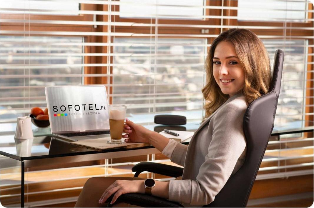 Karrige zyre Sofotel Werona, mekanizëm luhatjeje, lartësi e rregullueshme, e zezë