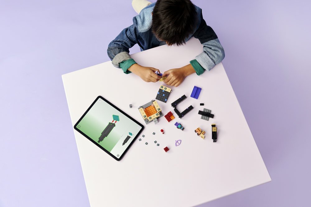 Set lodrash LEGO Minecraft Nether & End Portal Journey, ndërtim kreativ, shumëngjyrësh