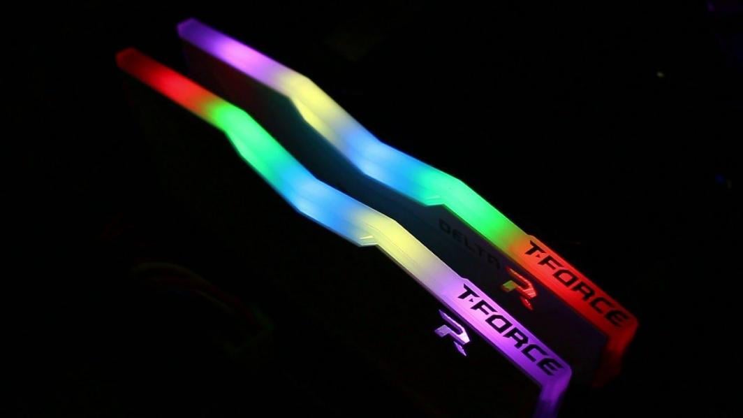 Memorie TeamGroup T-Force Delta RGB, DDR4, 16 GB, 3600 MHz, CL18, TF3D416G3600HC18JDC01