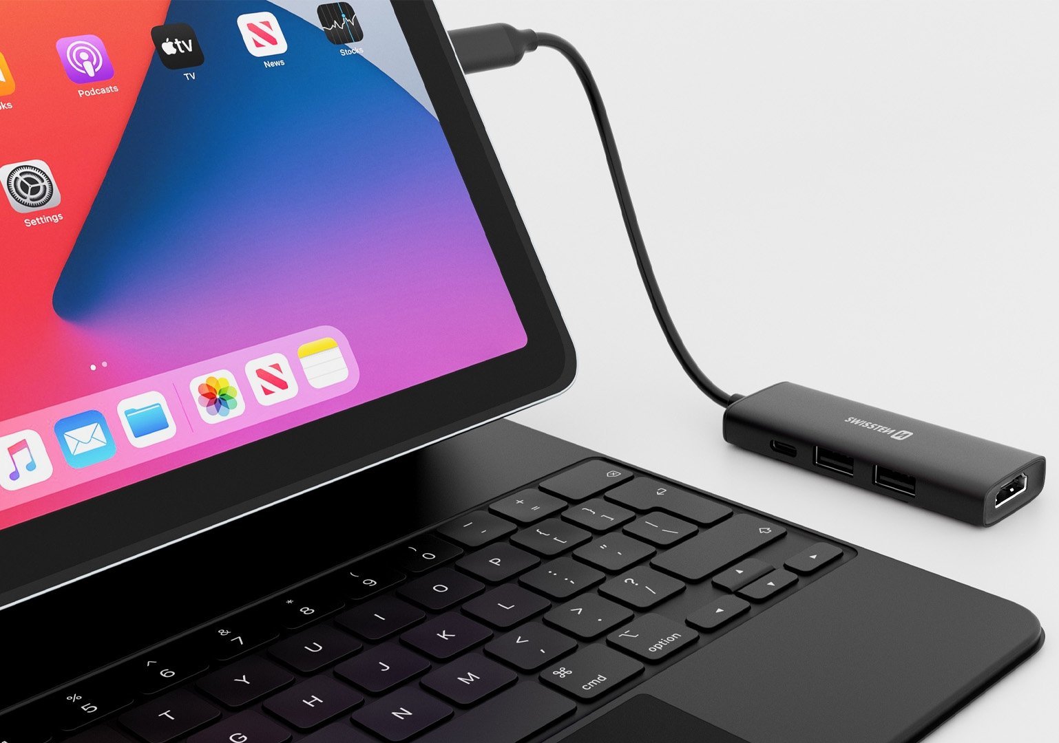 Hub USB C Swissten 4 in 1, HDMI 4K, karikim 100W, i zi