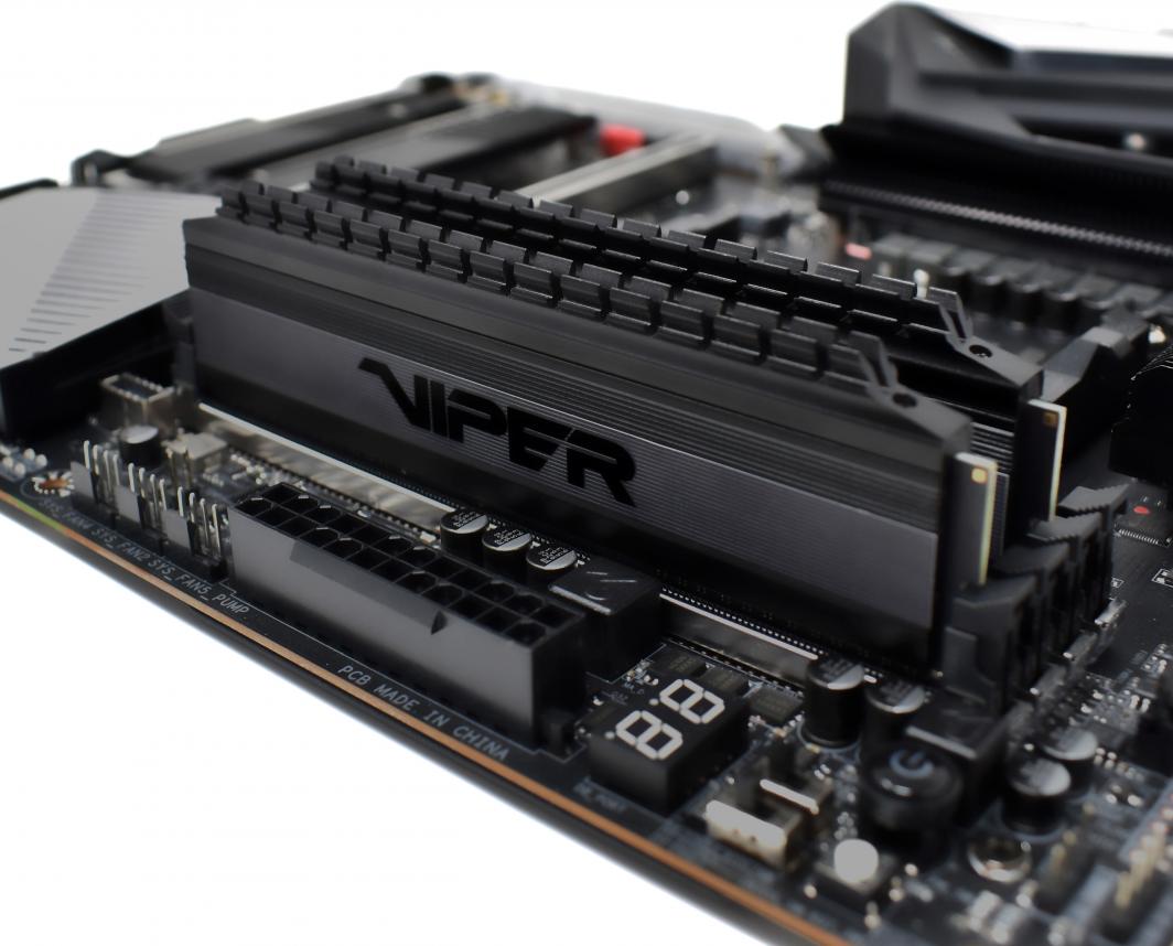 Memorie Patriot Viper 4 BLACKOUT, DDR4, 16 GB, 3200 MHz, CL16, PVB416G320C6K