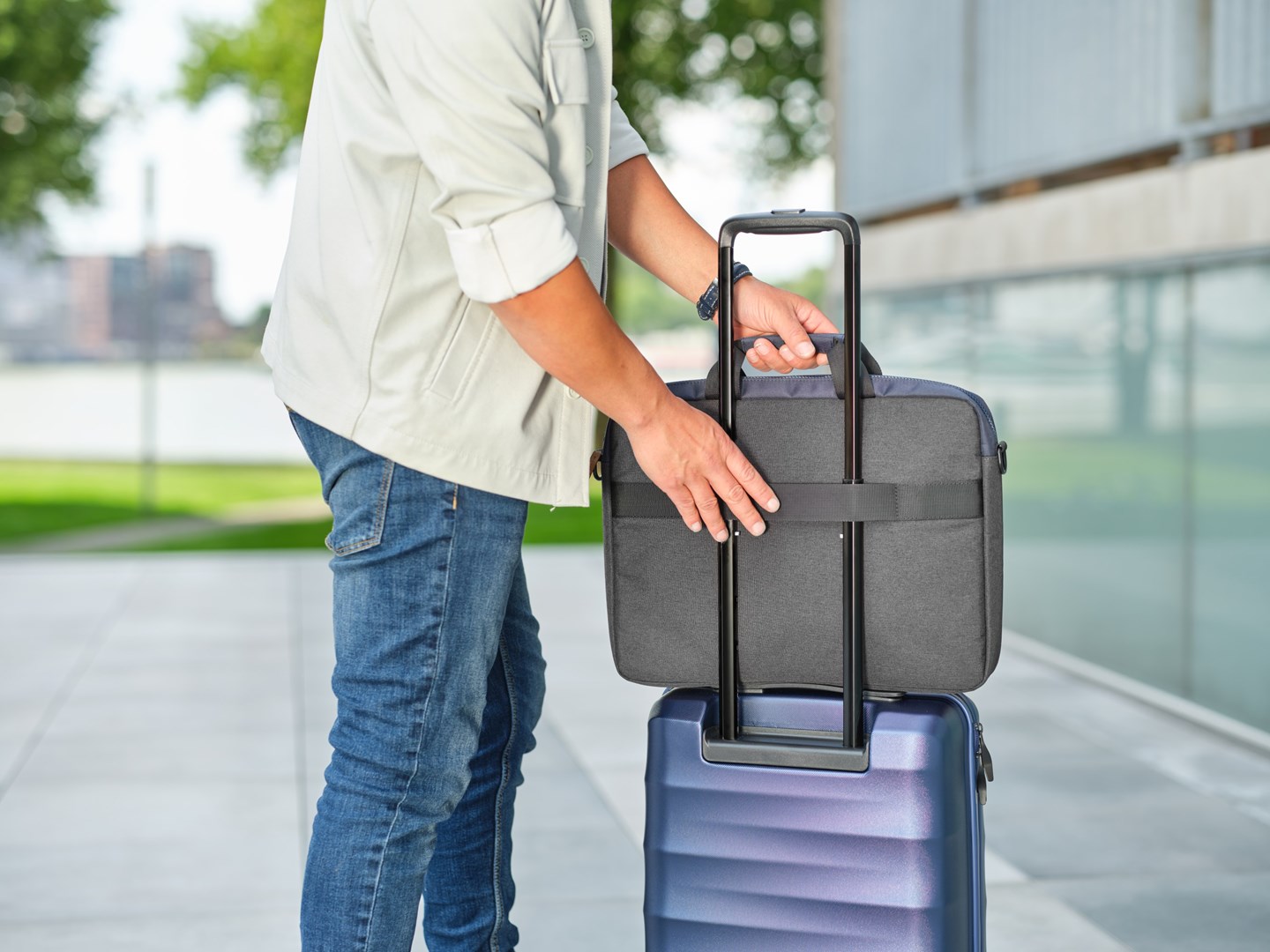 Çantë dore për laptop Trust Lisboa, 16", e kaltër