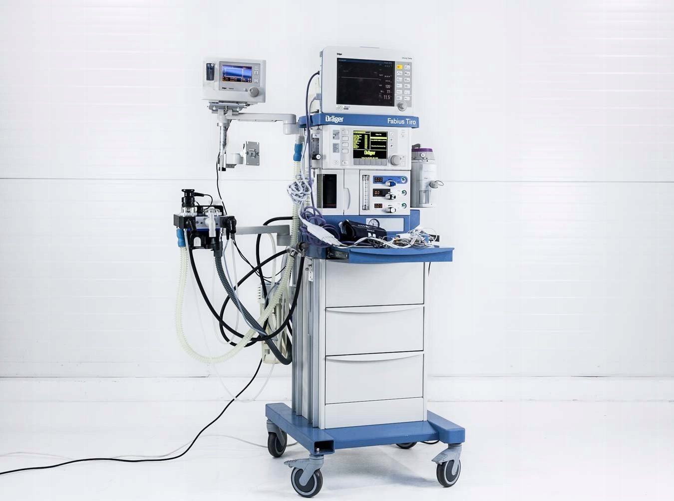 Mbajtës muri për TV DELTACO Office, 32"-55", anim, i zi