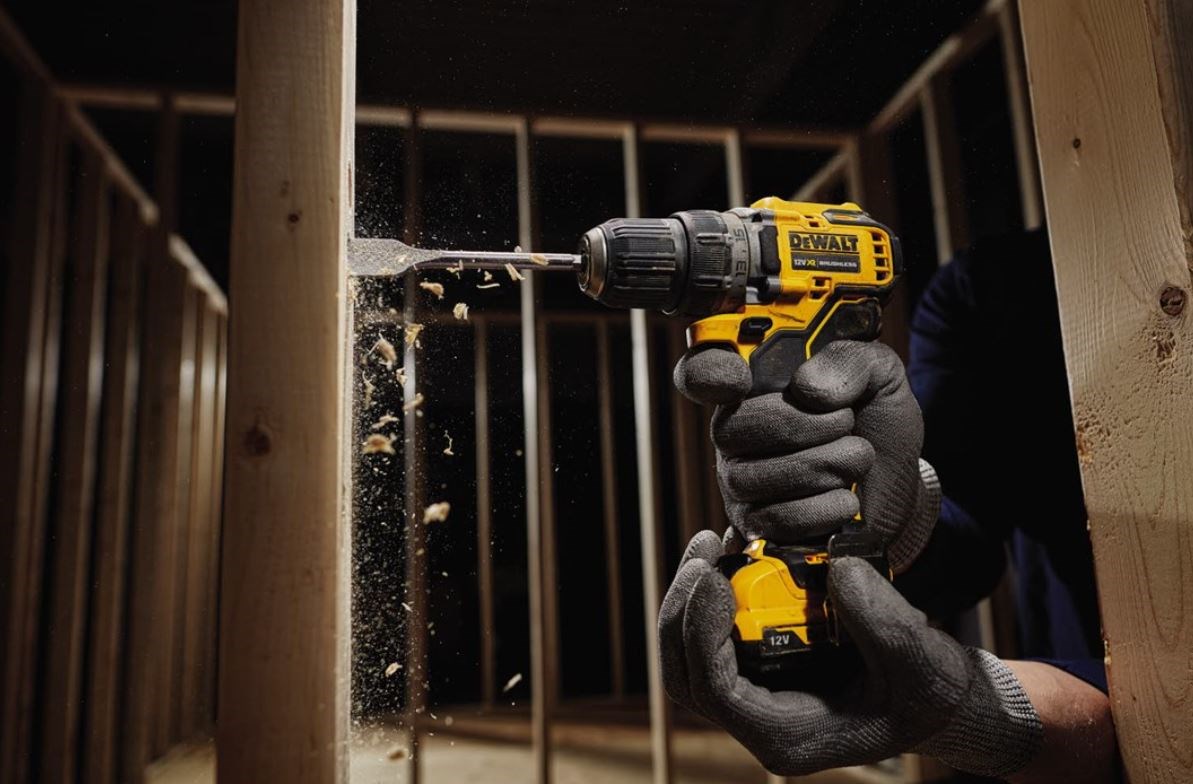 Makine shpimi dhe vidhosje Dewalt DCD701D2, 12V, 2 bateri 2Ah, e verdhë