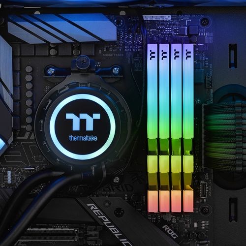 Меморија РАМ Thermaltake Toughram RGB, 16GB, DDR4, 4600MHz, црна