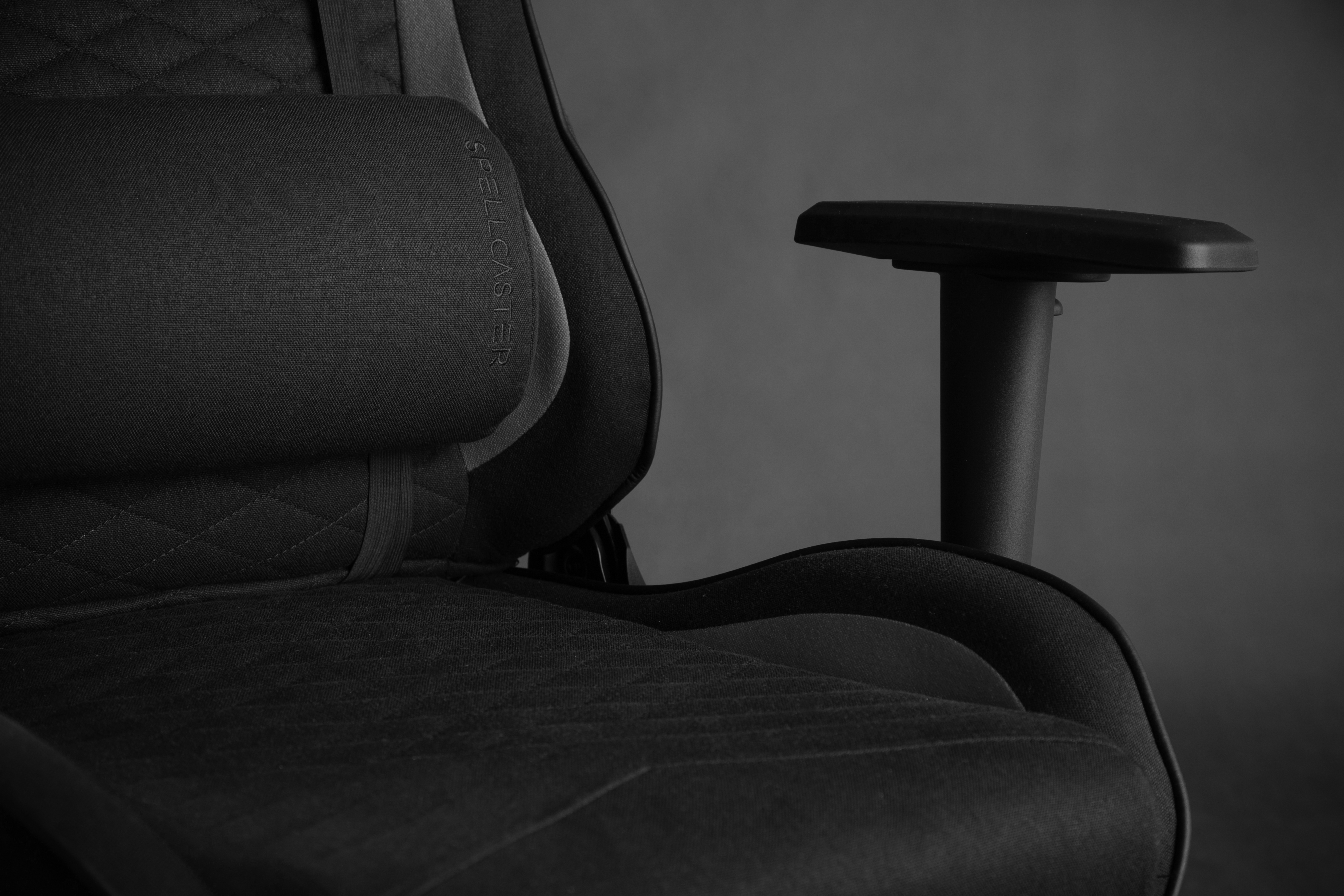 Karrige SENSE7 Spellcaster, material, e zezë/ hirtë