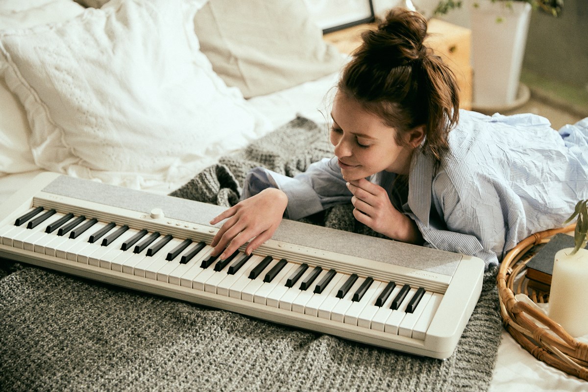 Tastierë Casio Casiotone CTS1, 61 taste, Bluetooth, e bardhë
