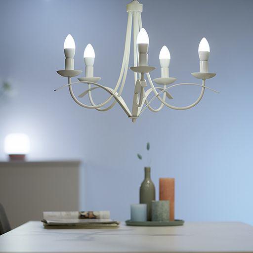 Llambë LED Philips 929002448502, bazë E14, kursim energjie, dritë e ngrohtë
