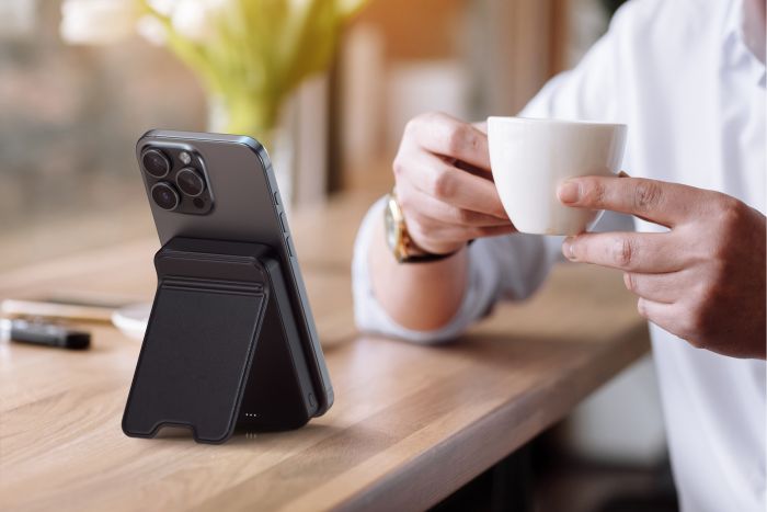 Satechi Qi2 10K Magnetic Power Bank with Stand, Black