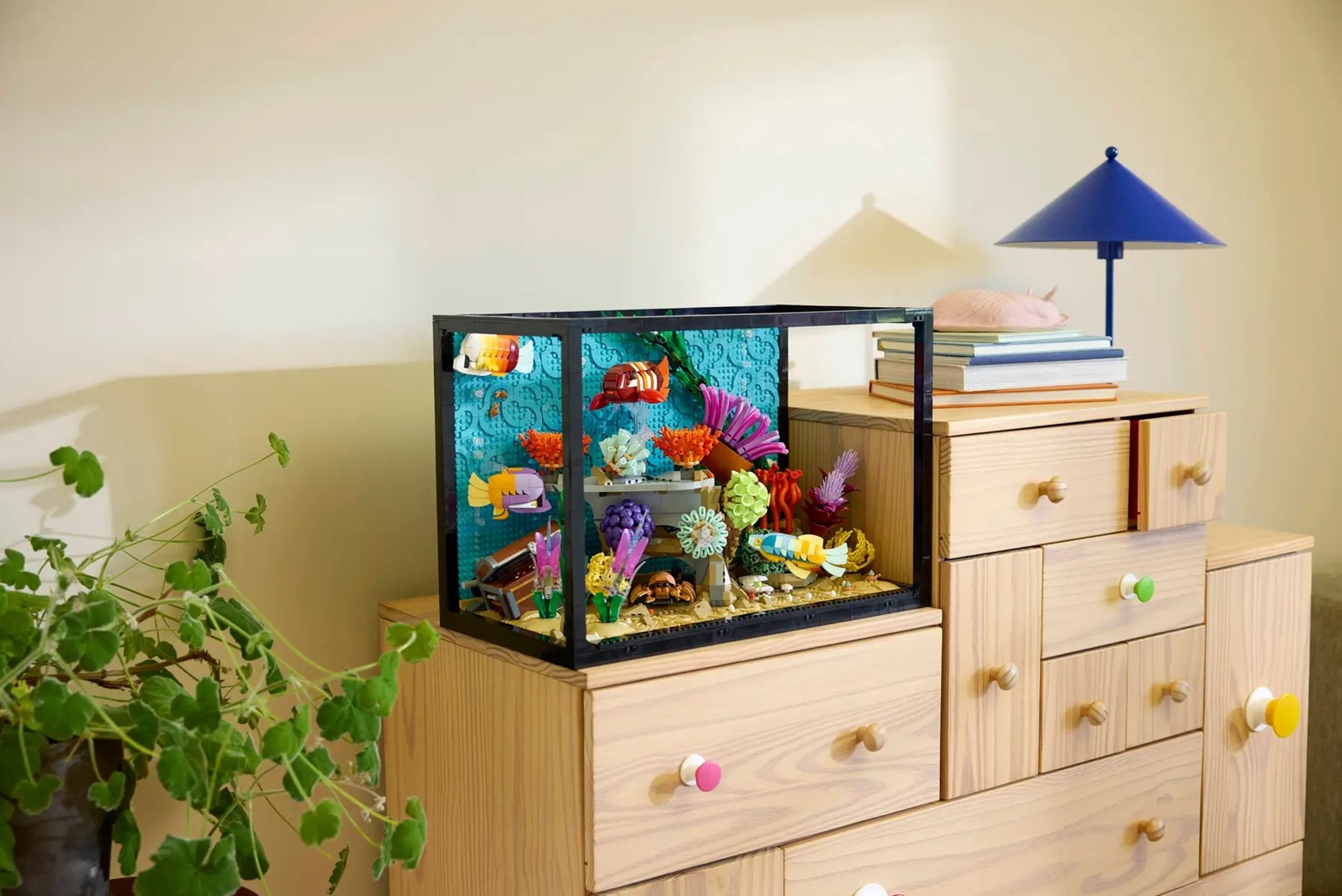 Set ndërtimi dekorativ Tropical Aquarium, model akuarium tropikal, shumëngjyrësh