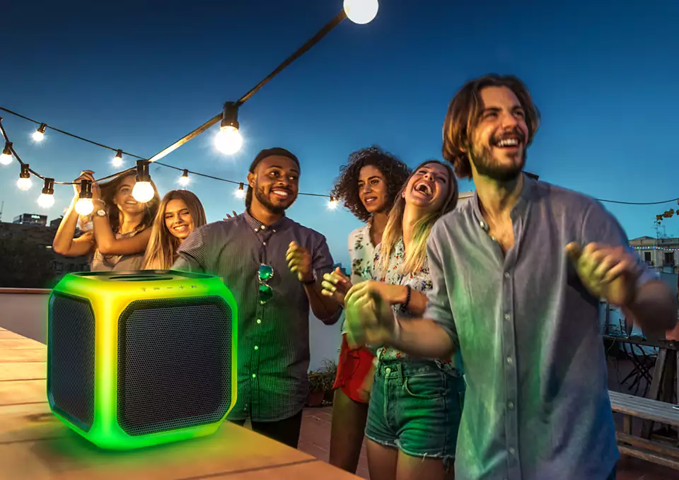 Zmadhues zëri Philips TAX7207/10, wireless, RGB, 160W, i zi