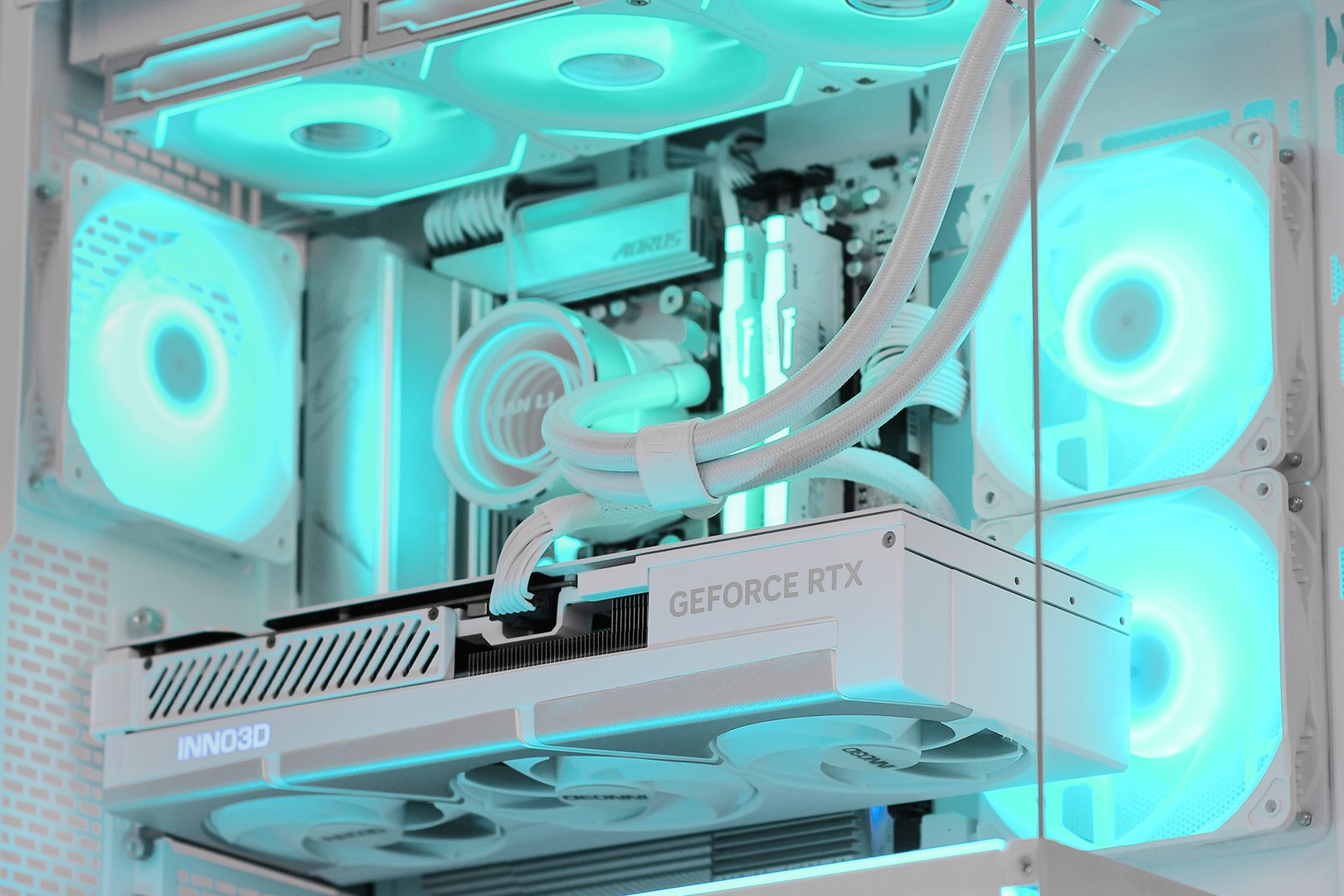 Kompjuter Actina View 7800X3D, 32GB, 1TB, RTX 4070TiS, i bardhë