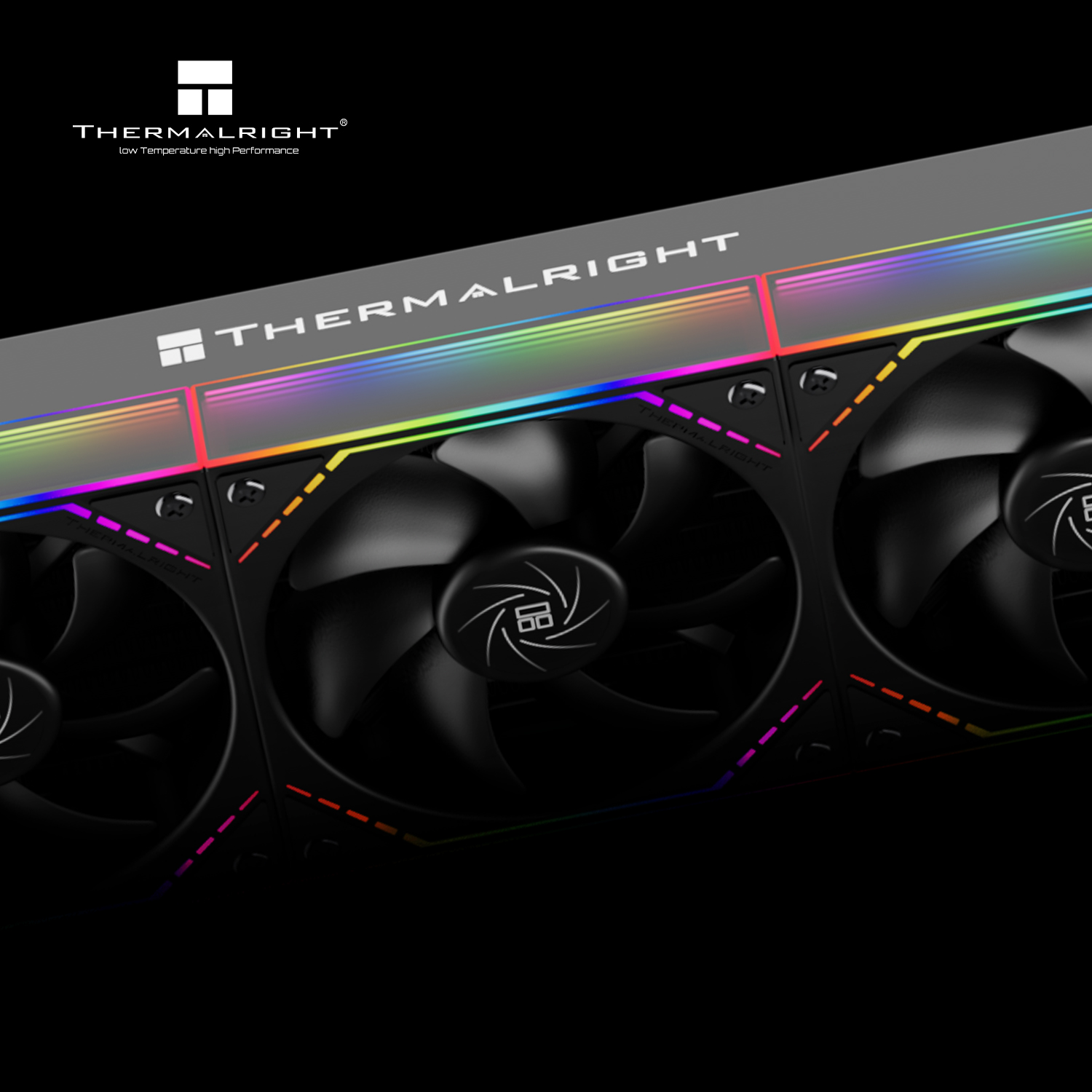 Ftohës me ujë Thermalright Peerless Vision 360 Argb, i zi