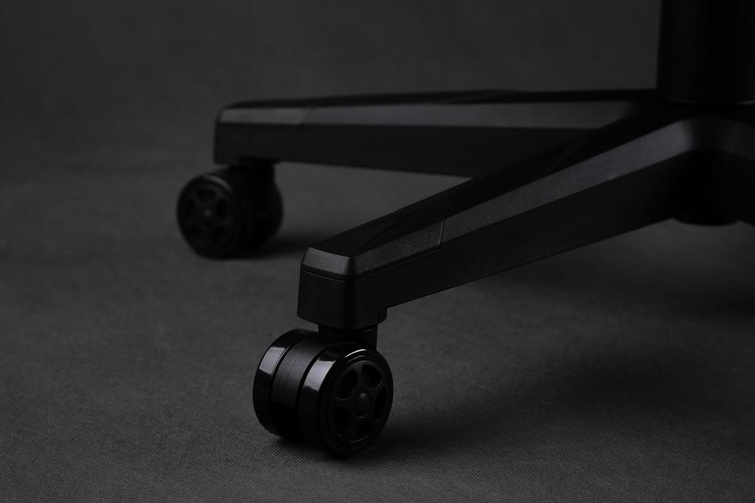 SENSE7 Vanguard стол, црно/црвено