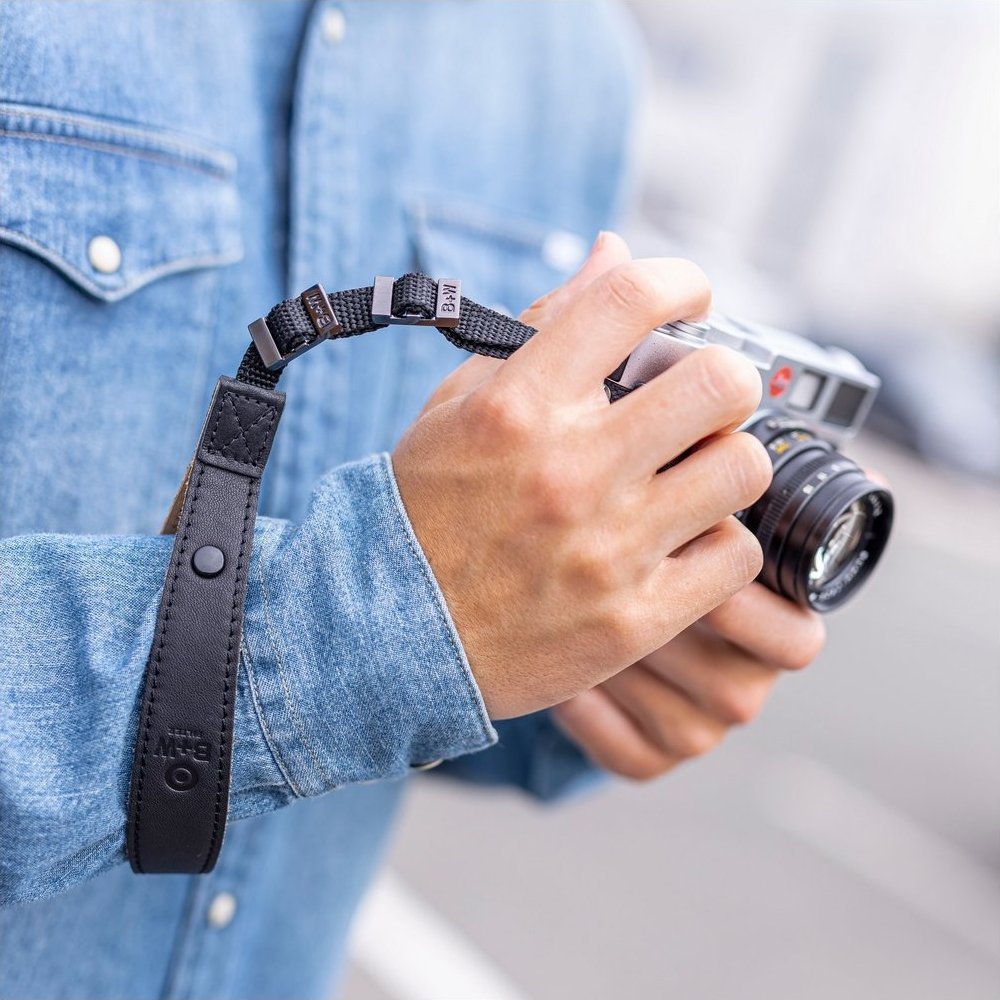 Rrip dore për kamerë B+W Leather Hand Strap, 20 mm, i zi