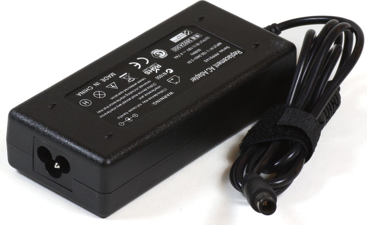 Adapter karikues CoreParts MBA50073, 45W, për përdorim të brendshëm, i zi