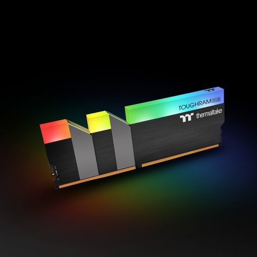 Меморија РАМ Thermaltake Toughram RGB, 16GB, DDR4, 4600MHz, црна