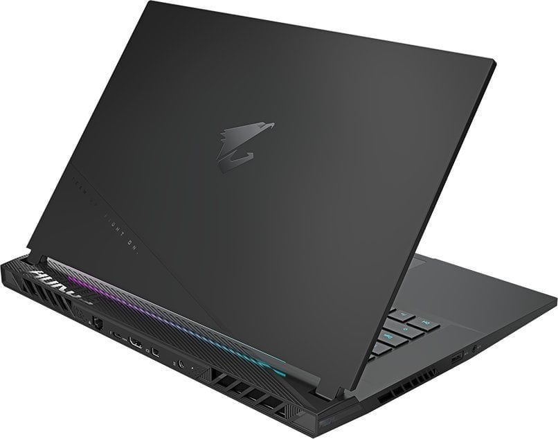 Лаптоп GIGABYTE Aorus 15 BSF, 15,6" 165 Hz, Intel Core i7-13700H, 16 GB RAM, 1 TB SSD, NVIDIA GeForce RTX 4070, црна