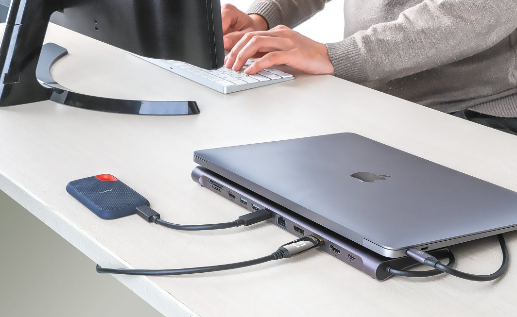 USB-C док Манхатон 12‑во‑1, 3x 4K, Power Delivery 100W, сив