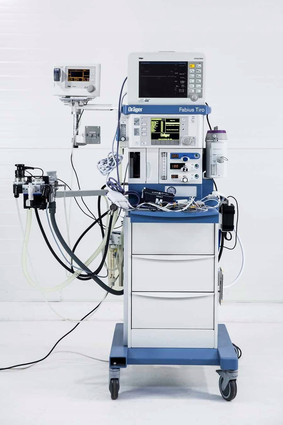 Mbajtës muri për TV DELTACO Office, 32"-55", anim, i zi