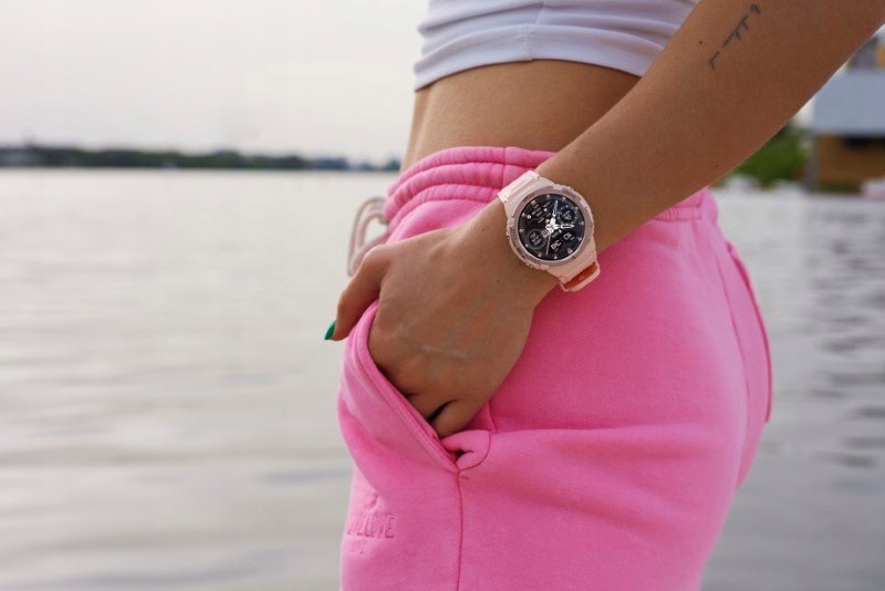 Ora inteligjente Maxcom FW100 Titan Valkiria, monitorim shëndeti, rezistente ndaj ujit, e zezë