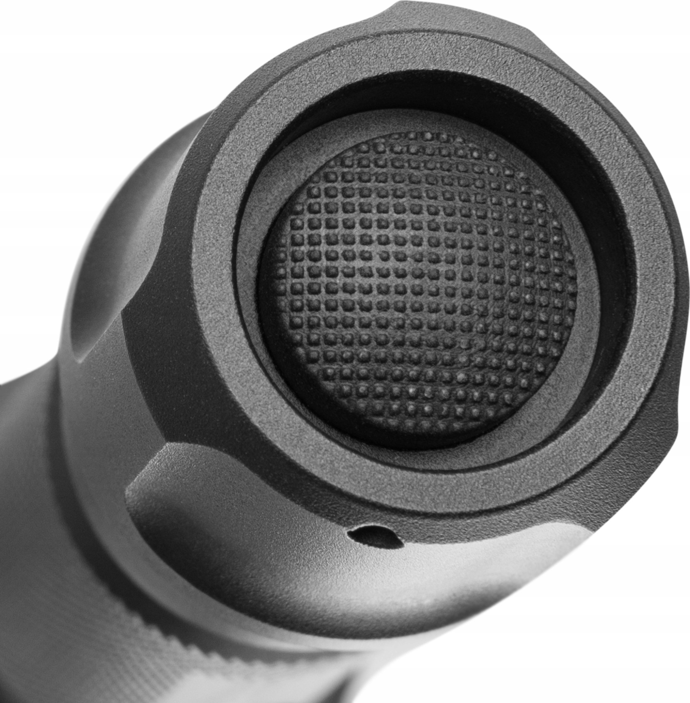 Dritë dore taktike Mactronic Black Eye, 1000 lm, me bateri rikarikueshme, e zezë