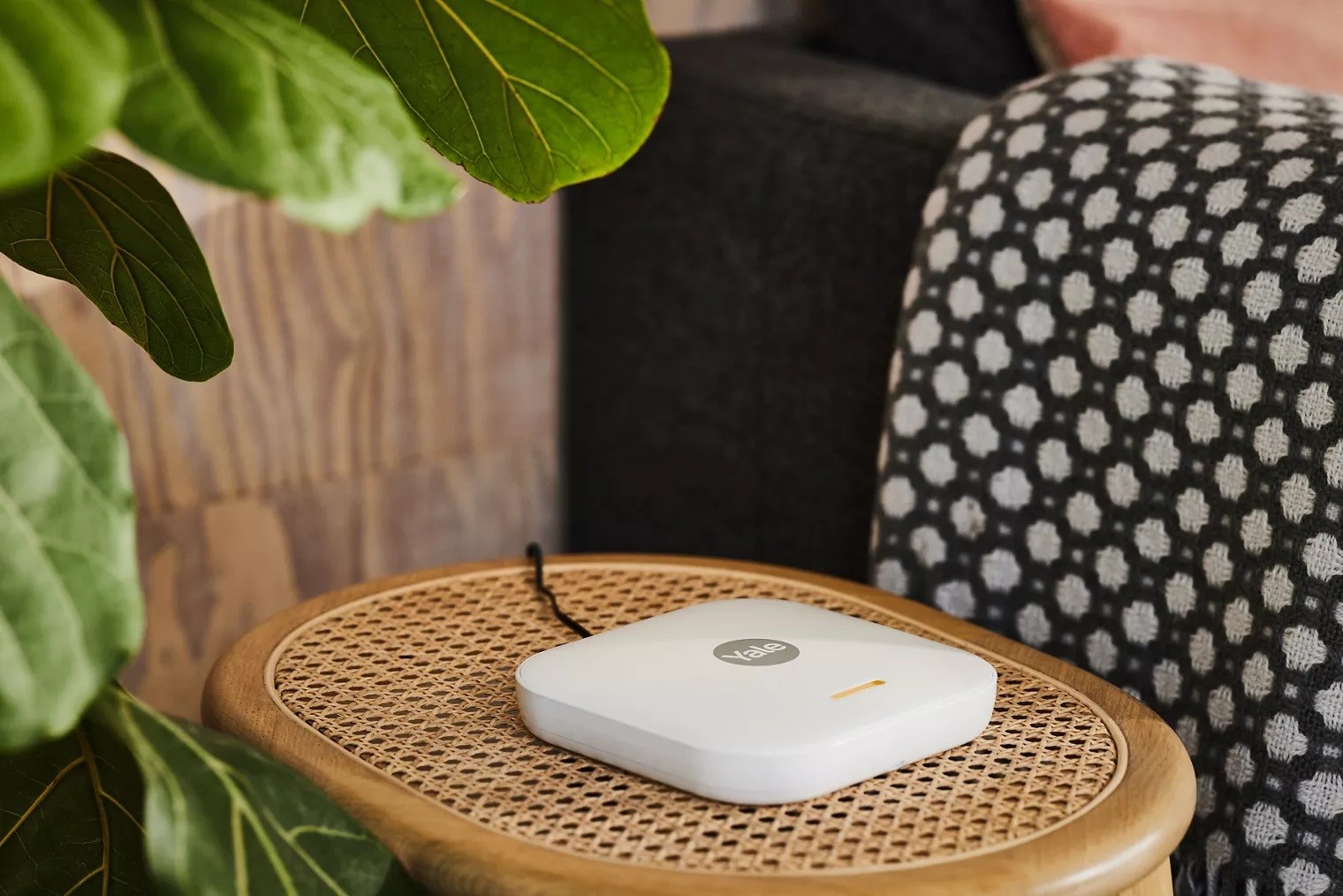 Sistem alarmi Yale Starter Alarm Kit Plus, smart, kontroll përmes aplikacionit, i bardhë