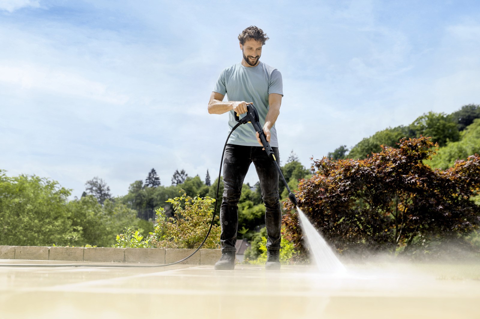 Pastrues me presion i lartë Karcher K 5 WCM Premium, motor me ftohje me ujë, bobinë për zorrë, i verdhë