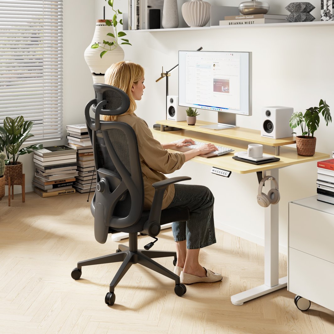 Karrige për zyrë SENSE7 Noxo, e zezë