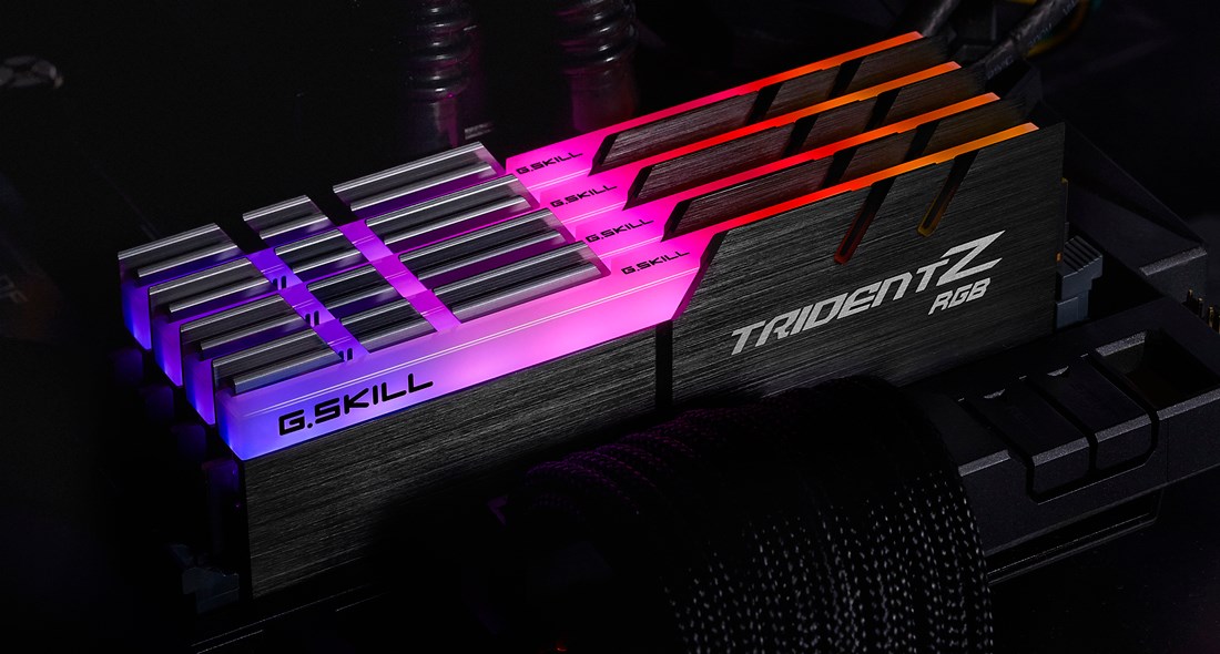 Memorie RAM G.Skill Trident Z RGB F4-3200C16Q-128GTZR 128 GB (4 x 32 GB) DDR4 3200 MHz