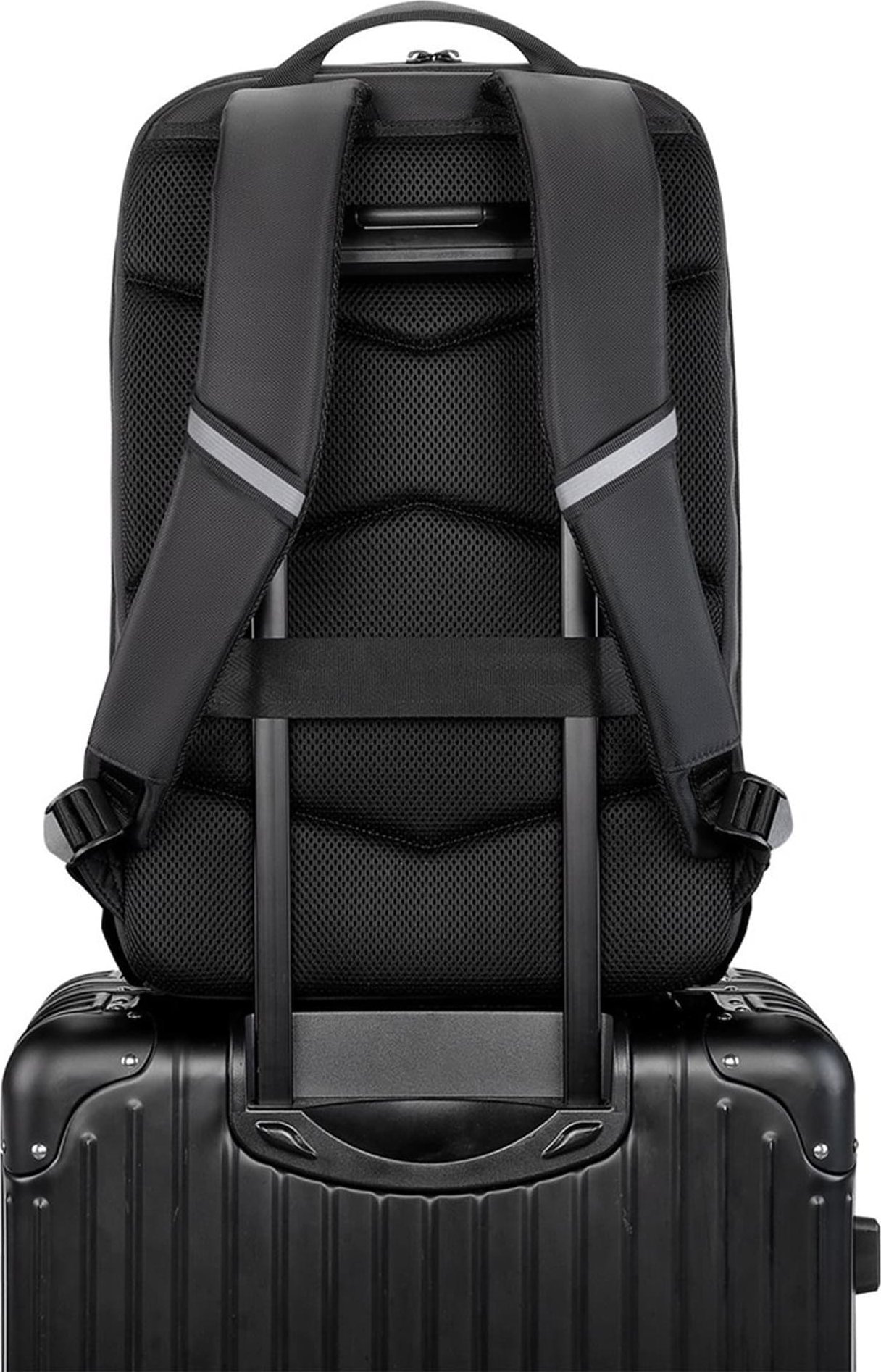 Çantë shpine për laptop Modecom Active 15, 15.6", portë USB, e zezë