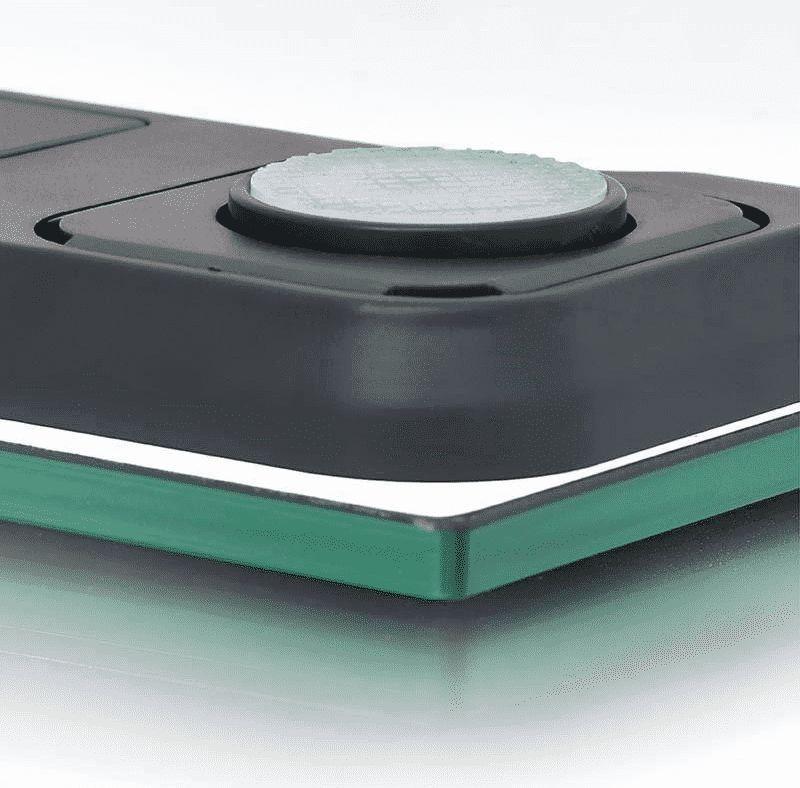 Peshore elektronike Aurora, e zezë