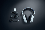Kufje gaming Razer BlackShark V3 Pro, wireless dhe me kabllo, USB dhe Bluetooth, të bardha
