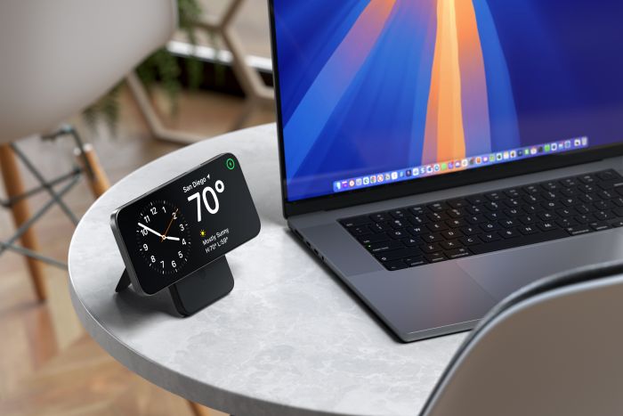 Satechi Qi2 5K Magnetic Power Bank with Stand, Black
