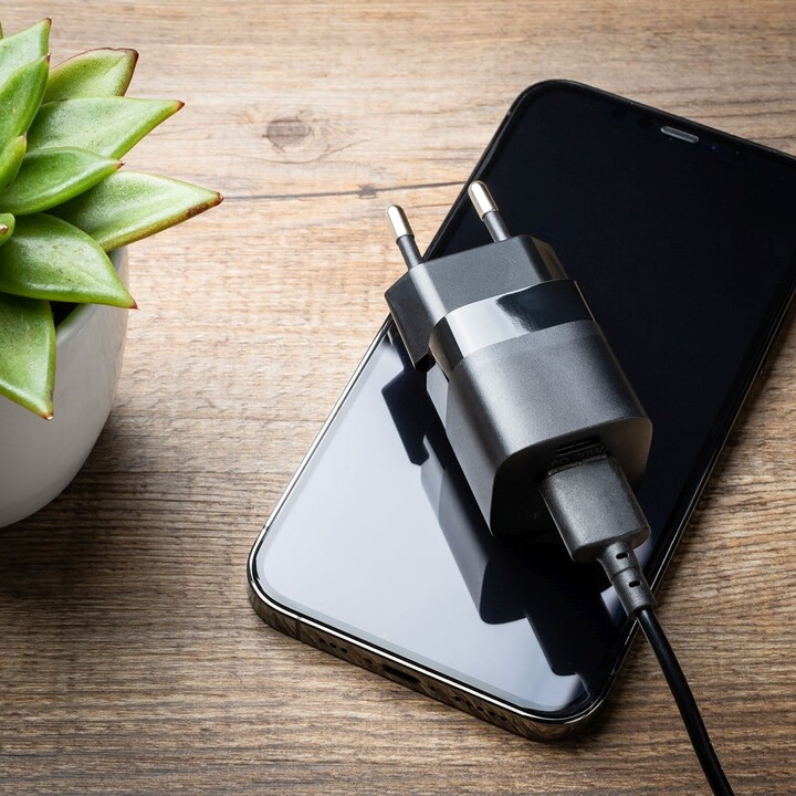 Karikues FIXED Mini me USB-C + USB-A, PD & QC 3.0, 20W, i zi