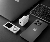 Полнач за ѕид Intenso Power Adapter, USB-A, универзален, бел