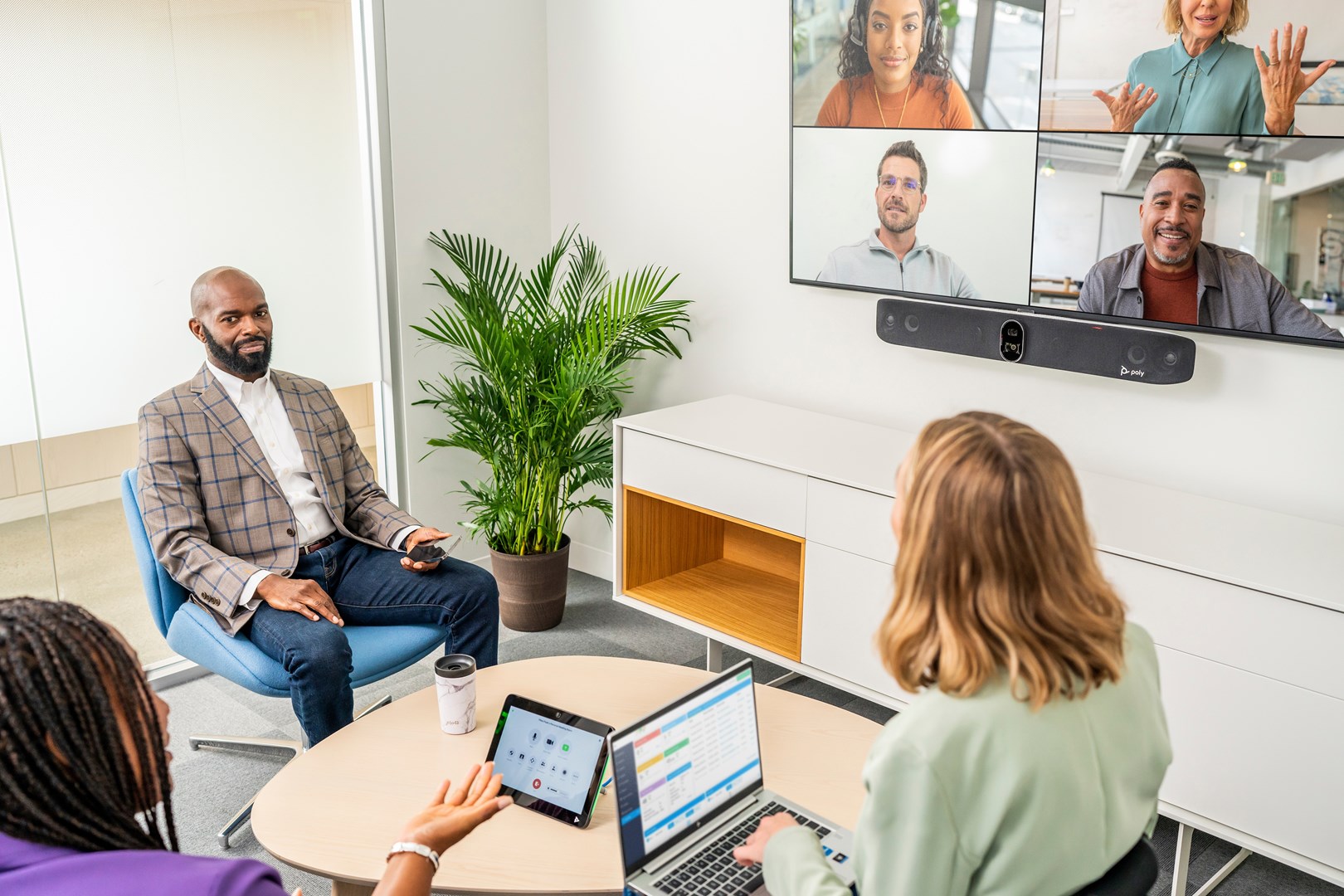 Video bar Poly Studio X70, 4K, universale, e zezë