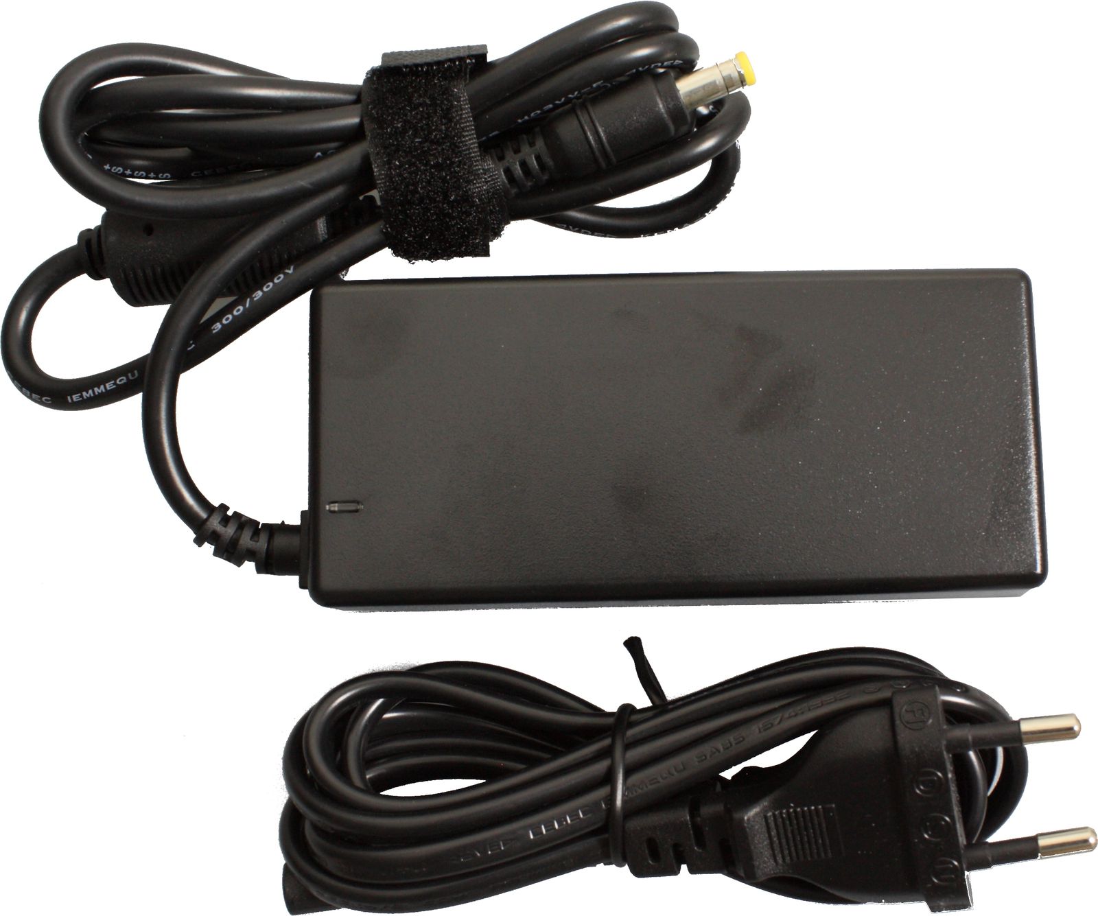 Adapter karikues CoreParts MBA1154, 60W, për përdorim të brendshëm, i zi